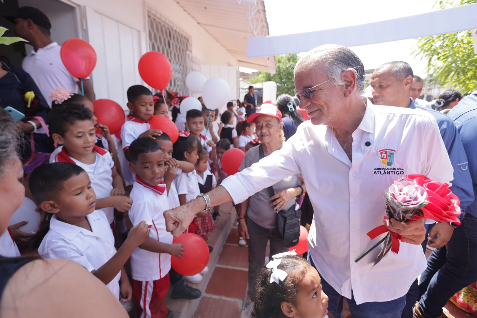Gobernador Verano con la comunidad estudiantil
