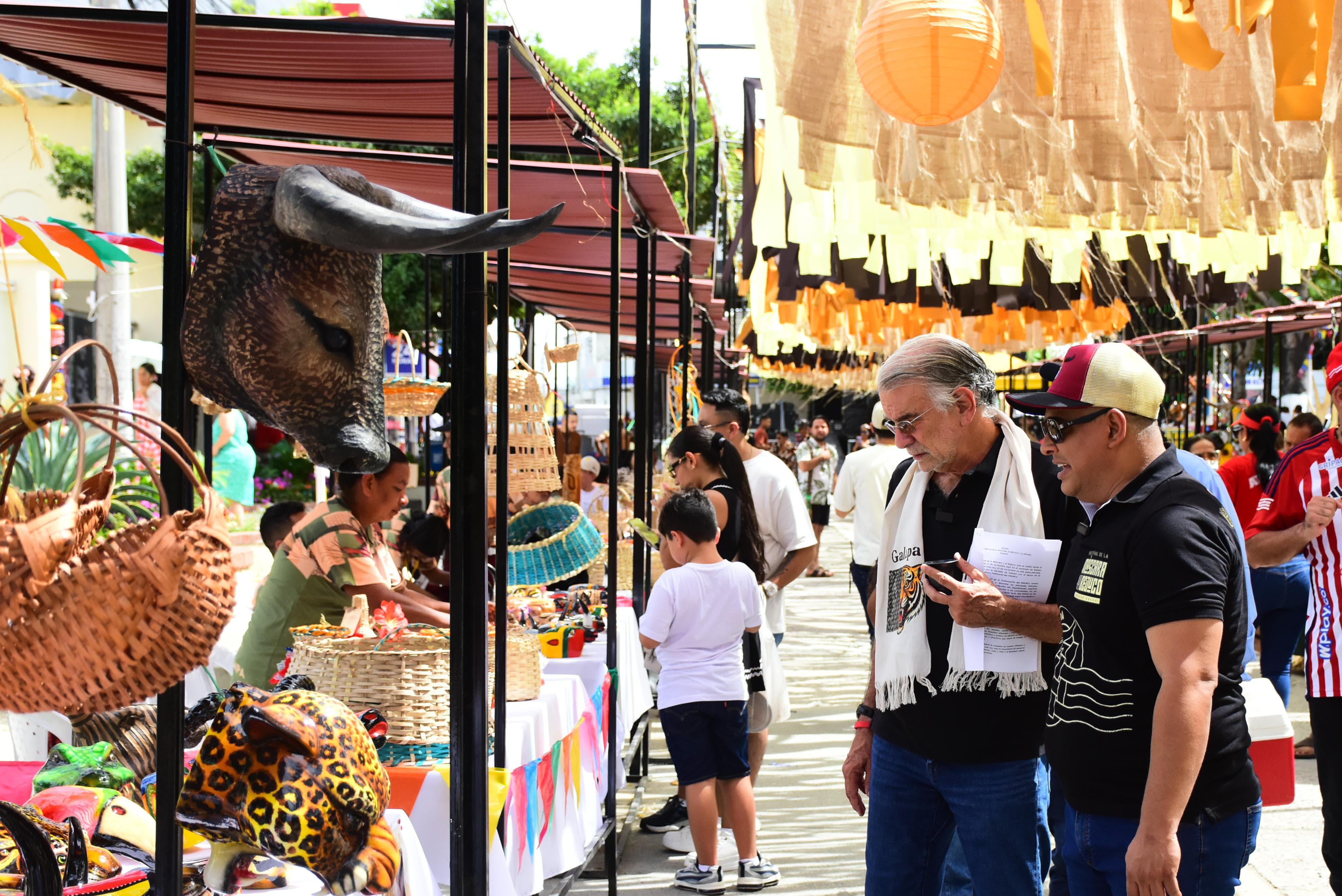 El legado hecho a mano brilló en Galapa durante el XVIII Festival de la Máscara y el Bejuco El legado hecho a mano brilló en Galapa durante el XVIII Festival de la Máscara y el Bejuco