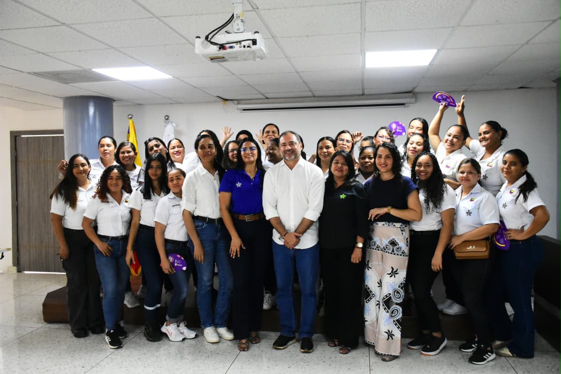 Gobernación del Atlántico financia licencias de conducción a mujeres del proyecto Ellas Transforman Industria y Territorio