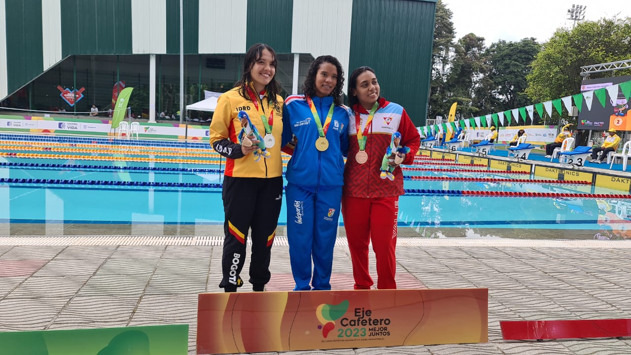 Atlantico Gabriela Siso se lucio en paranatacion y gano otra medalla de oro para el Atlantico