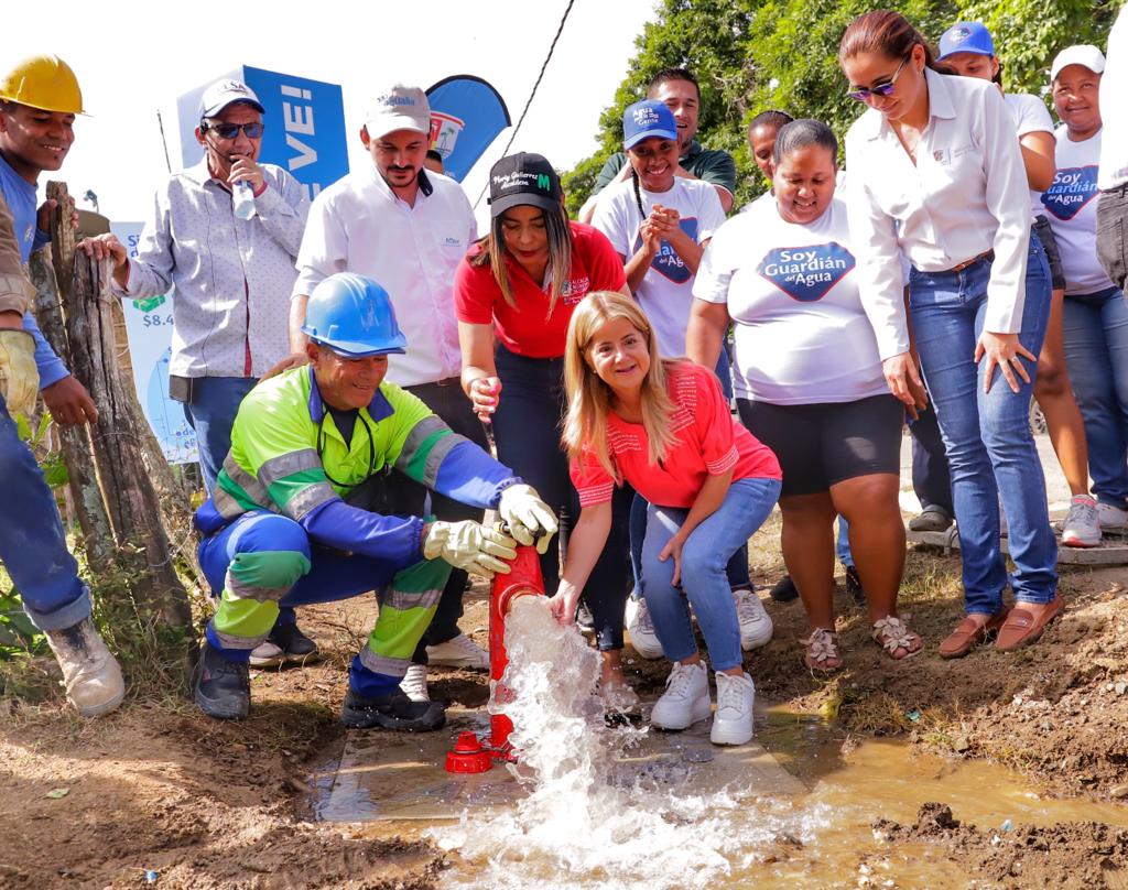 Con el nuevo acueducto se alcanza una cobertura del 100 por ciento en todo el corregimiento, beneficiando a más de 5 mil habitantes. Atlantico Santa Cruz en Luruaco ahora tendra agua todos los dias