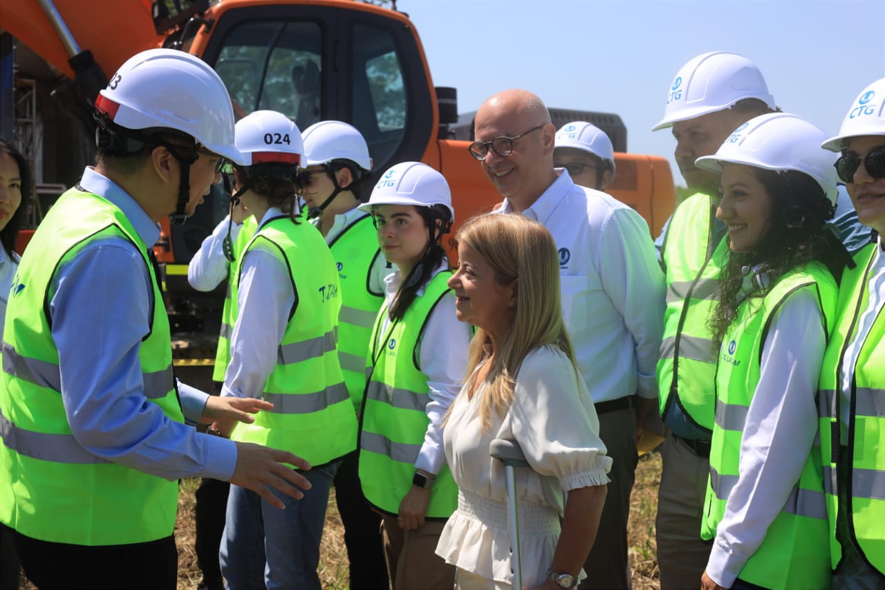 Atlantico parque solar en Baranoa  gran capital de energias renovables